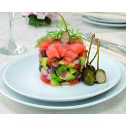 Закуска с авокадо и лососем