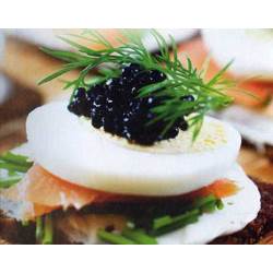 Бутерброды с лососем и черной икрой