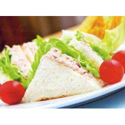 Сэндвич с тунцом