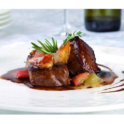 Говядина с яблоками