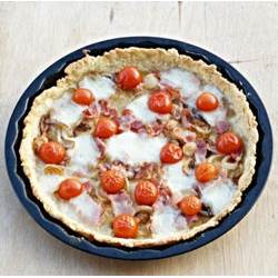 Тарт с моцареллой, беконом и черри
