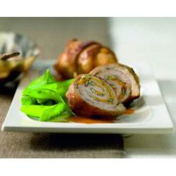 Рулет с тыквенными семечками и соусом