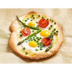 Пицца с перепелиными яйцами